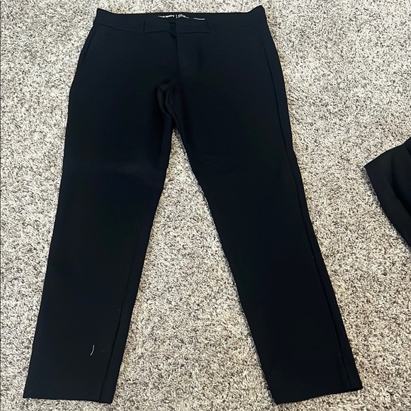 Old Navy Black Dress Pants for Formal Occasions - Picture 1 of 4